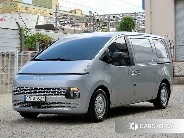 Hyundai Staria 2022 Серебристо-серый из Кореи