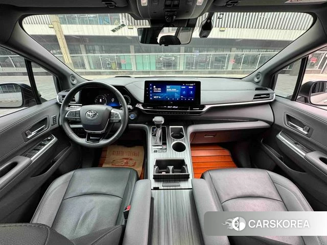 Toyota Sienna 2022 Шампань из Китая