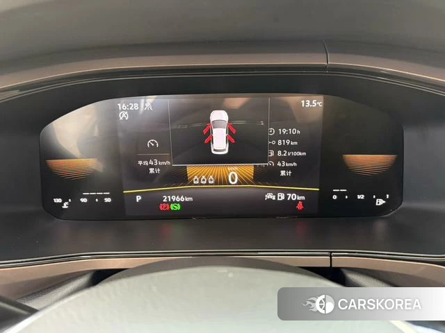 Volkswagen Tharu 2022 Белый из Китая