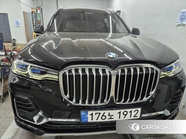 BMW X7 (G07) 2022 Черный из Кореи