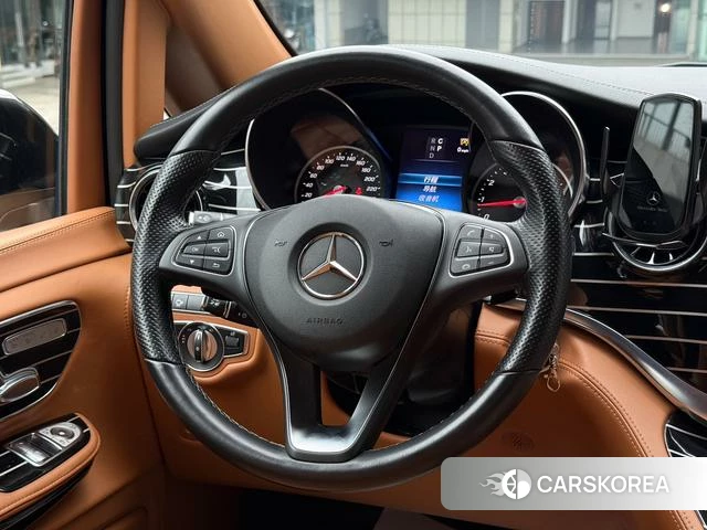 Mercedes-Benz V-Class 2023 Черный из Китая