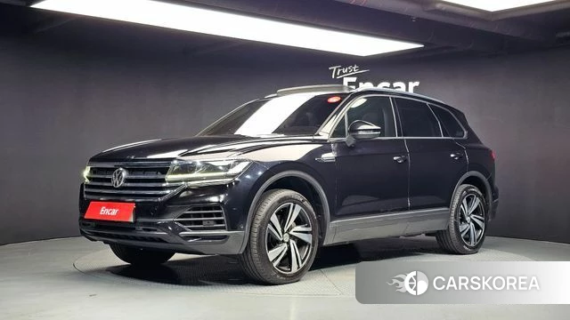 Volkswagen Touareg 3rd generation 2020 Черный из Кореи