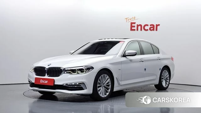 BMW 5 Series (G30) 2018 Белый из Кореи