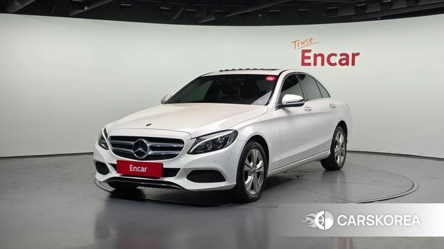 Mercedes-Benz C-Class W205 2018 Белый из Кореи