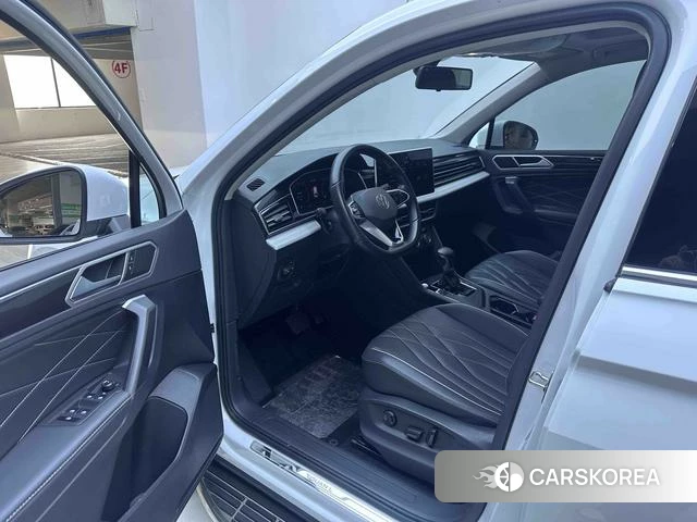 Volkswagen Tiguan L 2023 Белый из Китая
