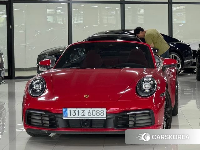Porsche 911(992) 2024 Красный из Кореи