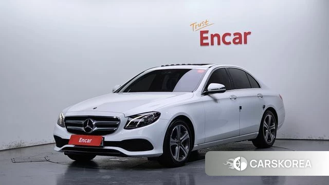 Mercedes-Benz E-Class W213 2019 Белый из Кореи