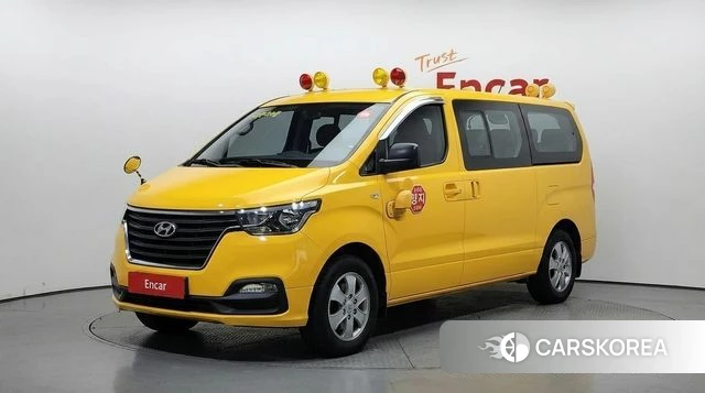 Hyundai The New Grand Starex 2018 Желтый из Кореи