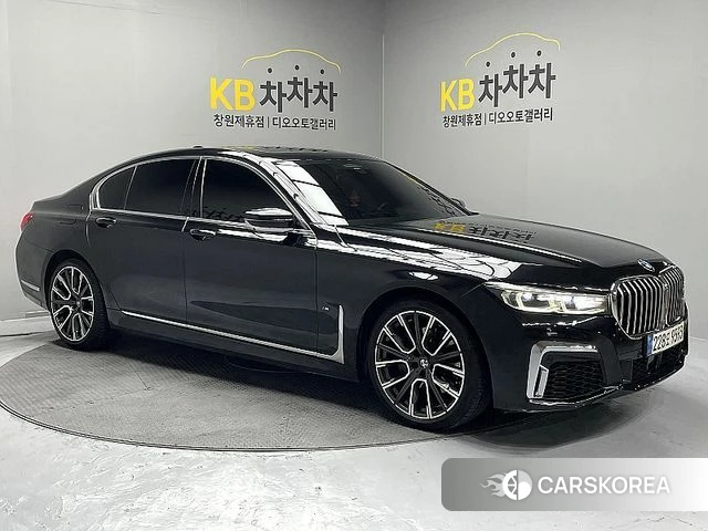 BMW 7 Series (G11) 2021 Черный из Кореи