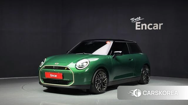 Mini Cooper Electric 4th Generation 2024 Зеленый из Кореи