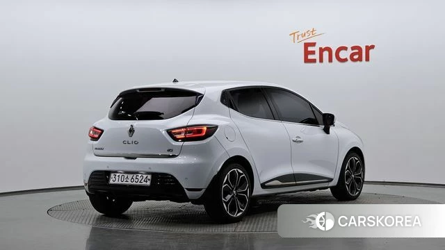 Renault Korea (Samsung) Clio 2018 Белый из Кореи