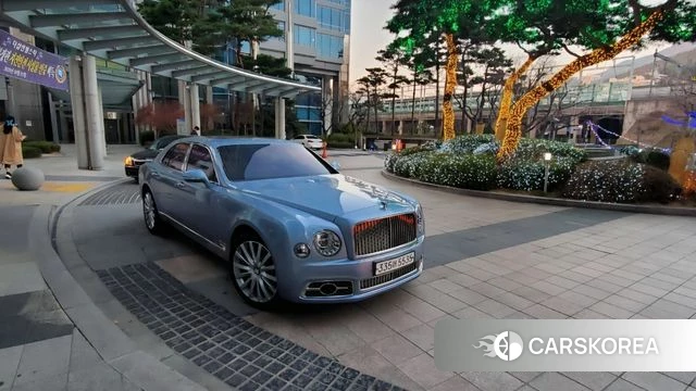 Bentley Mulshan 2019 Светло-серебряный цвет из Кореи
