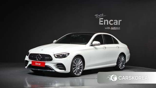 Mercedes-Benz E-Class W213 2021 Белый из Кореи