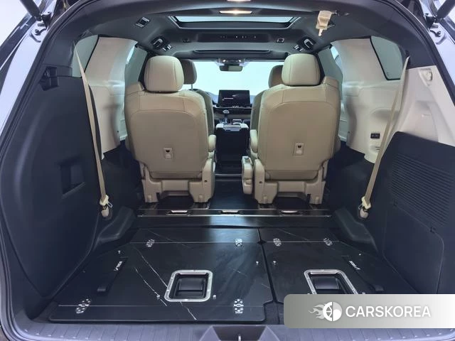 Toyota Granvia 2023 Черный из Китая