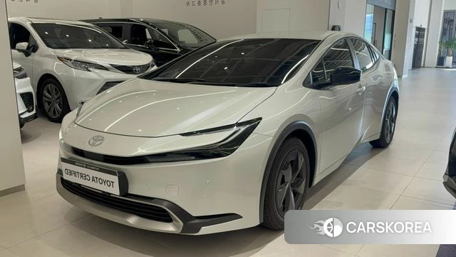 Toyota Prius 5th Generation 2024 Белый из Кореи