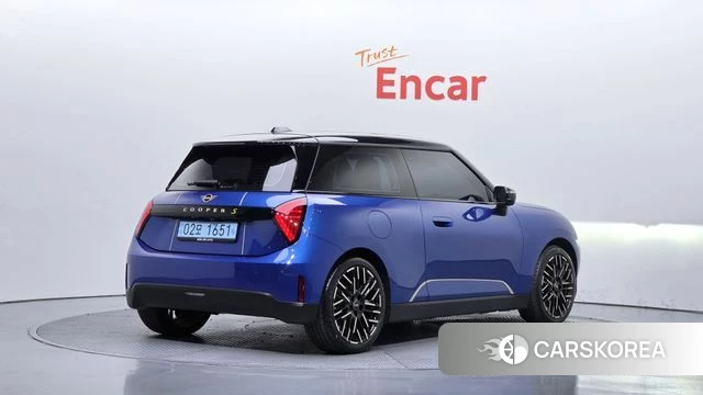 Mini Cooper Electric 4th Generation 2024 Синий из Кореи