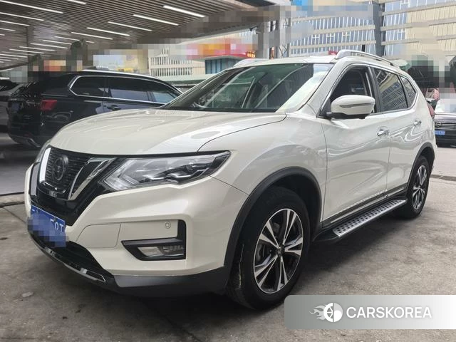 Nissan X-Trail 2021 Белый из Китая