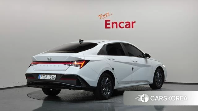 Hyundai The New Avante (CN7) 2024 Белый из Кореи