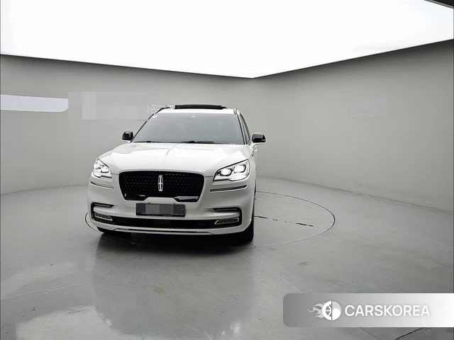 Lincoln Aviator 2nd generation 2023 Белый из Кореи