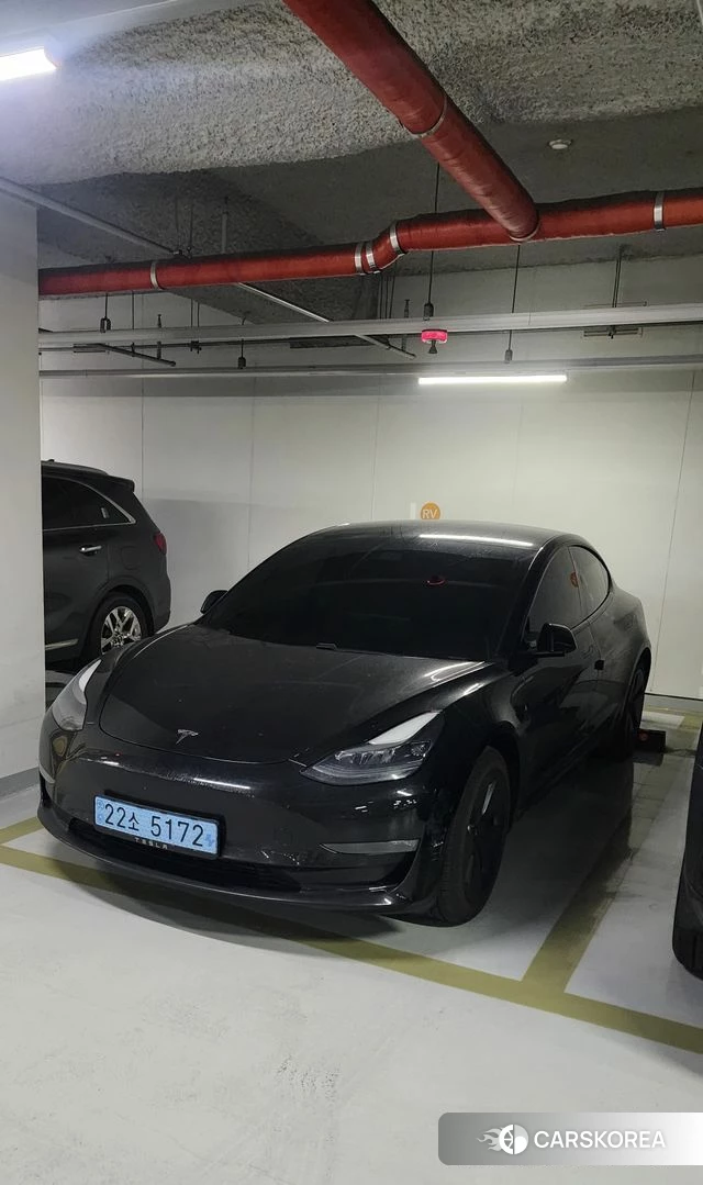 Tesla Model 3 2021 Черный из Кореи