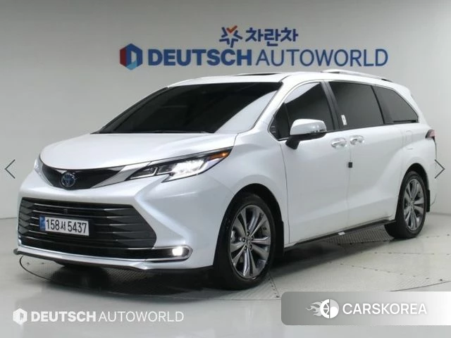 Toyota Sienna 4th Generation 2024 Белый из Кореи