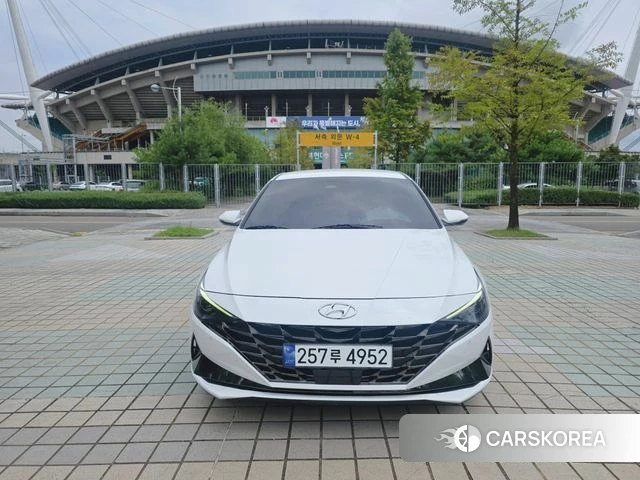 Hyundai Avante (CN7) 2022 Белый из Кореи