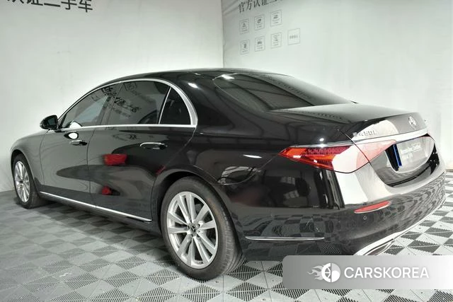 Mercedes-Benz S-Class 2023 Черный из Китая