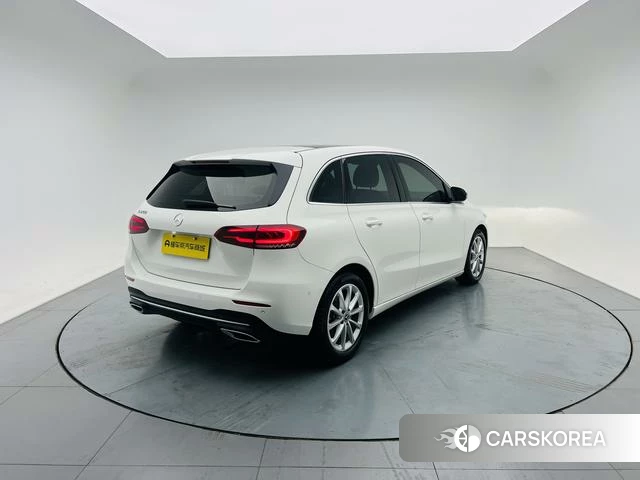 Mercedes-Benz B-class 2022 Белый из Китая