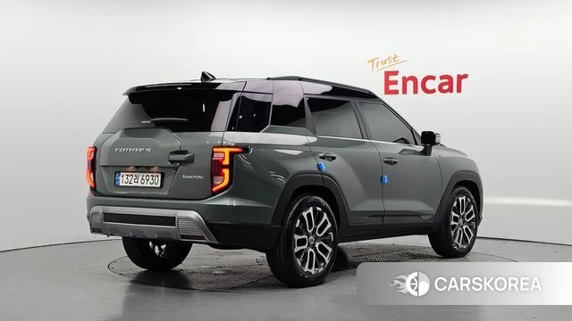 Ssangyong Torres 2023 Темно-зеленый из Кореи