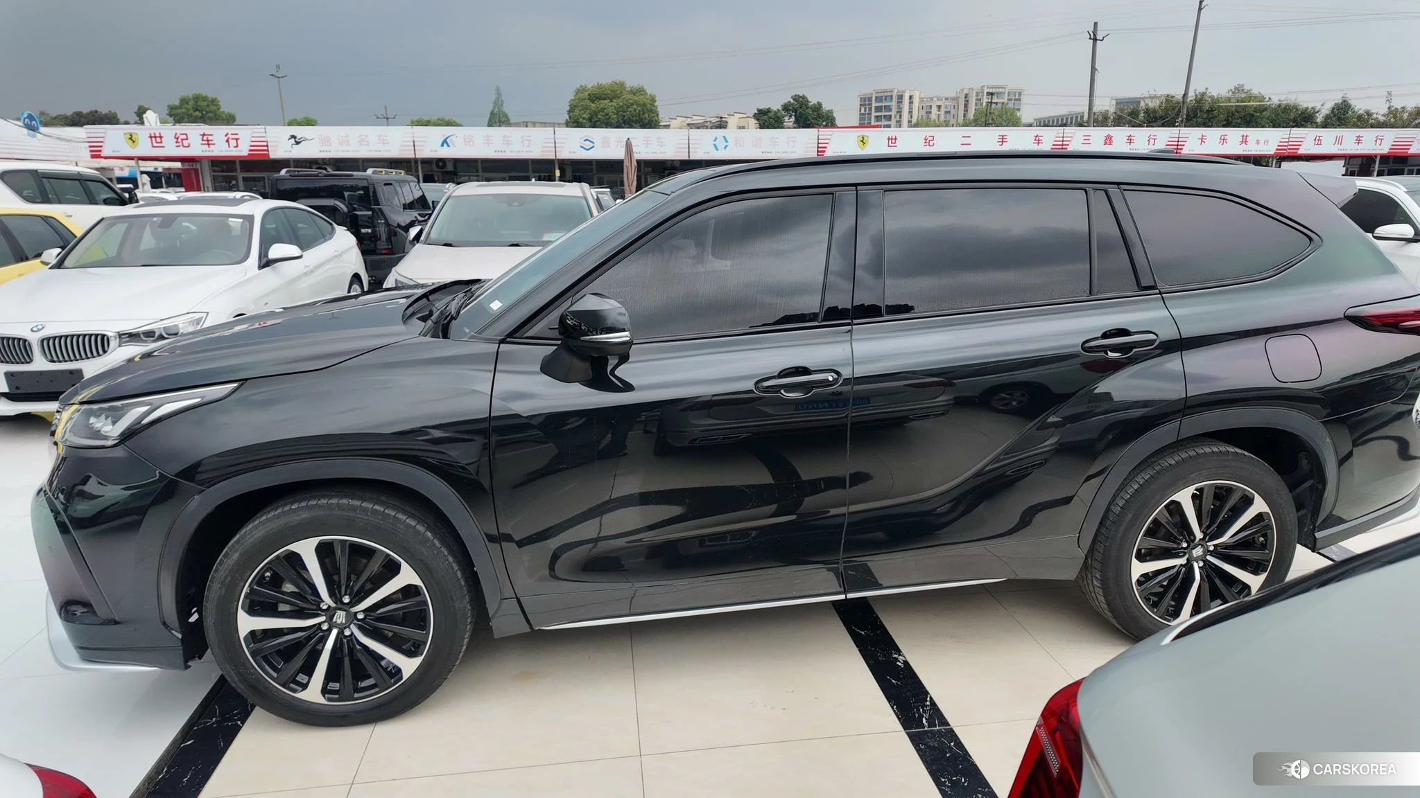 Toyota Crown 2022 Черный из Китая