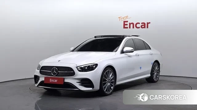 Mercedes-Benz E-Class W213 2021 Белый из Кореи