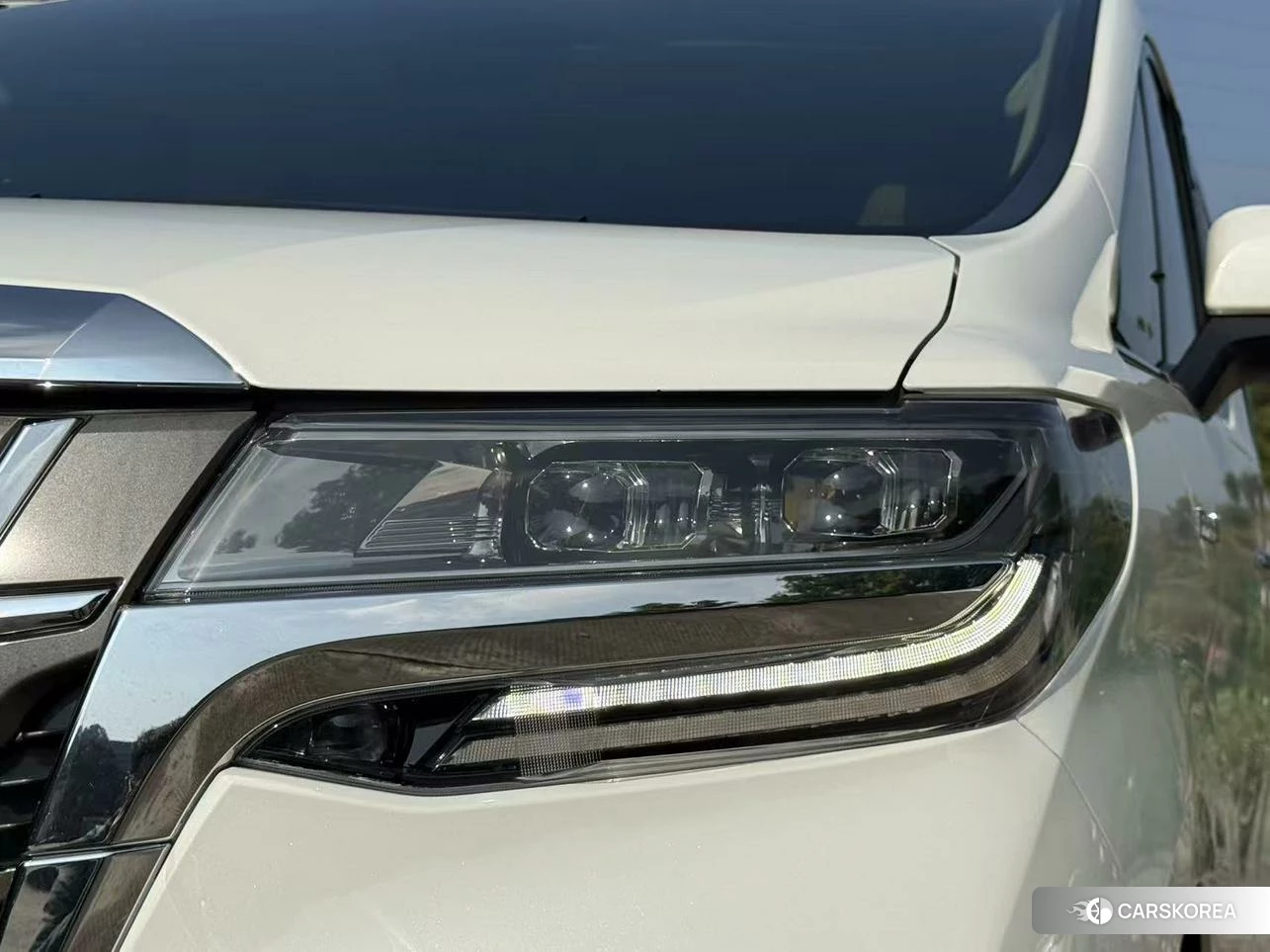 Toyota Alphard 2021 Белый из Китая