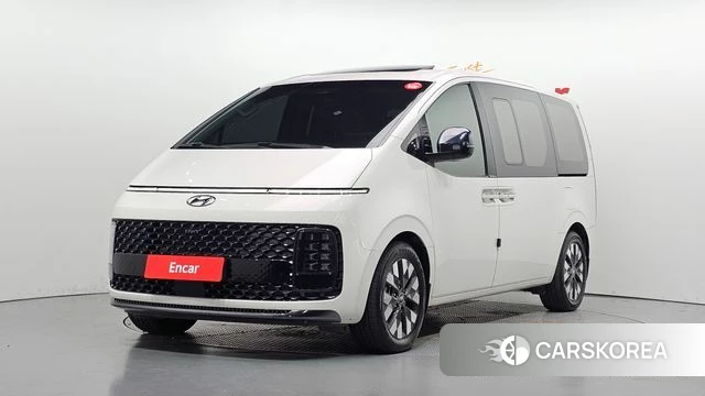 Hyundai Staria 2023 Белый из Кореи