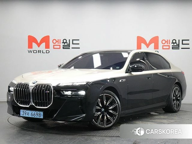 BMW i7 (G70) 2023 Черный из Кореи