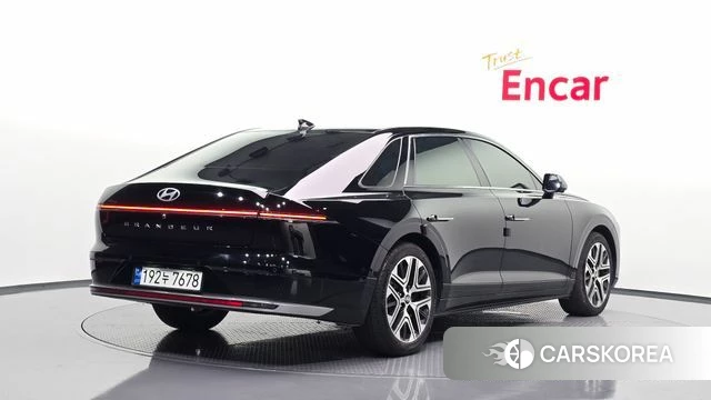Hyundai Grandeur Hybrid (GN7) 2023 Черный из Кореи