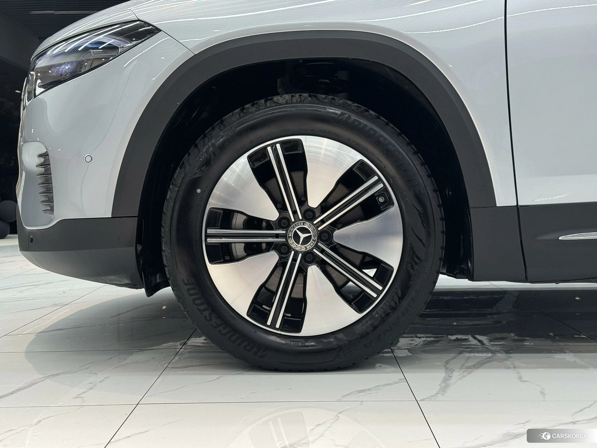 Mercedes-Benz EQB 2023 Серебристо-серый из Китая