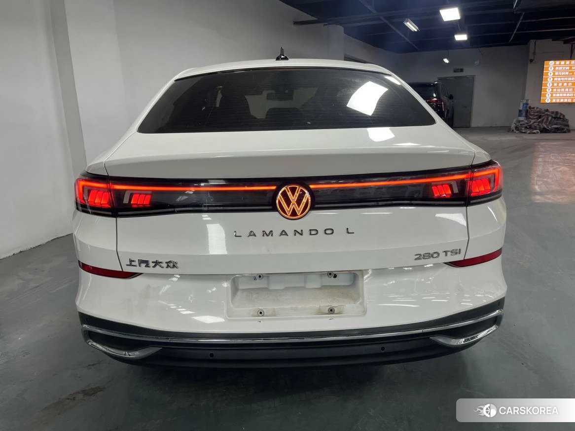 Volkswagen Lamando 2023 Белый из Китая