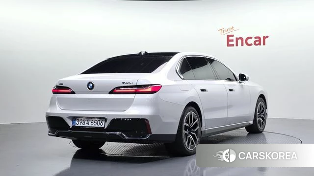 BMW 7 Series (G70) 2025 Белый из Кореи