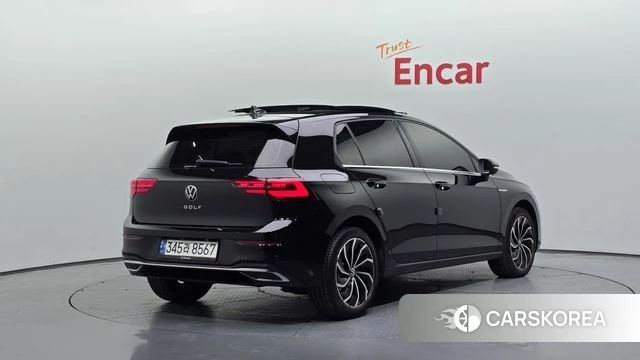 Volkswagen Golf 8th Generation 2023 Черный из Кореи