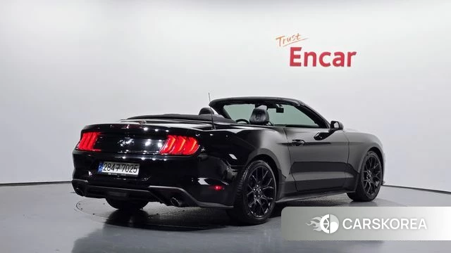 Ford Mustang 2022 Черный из Кореи