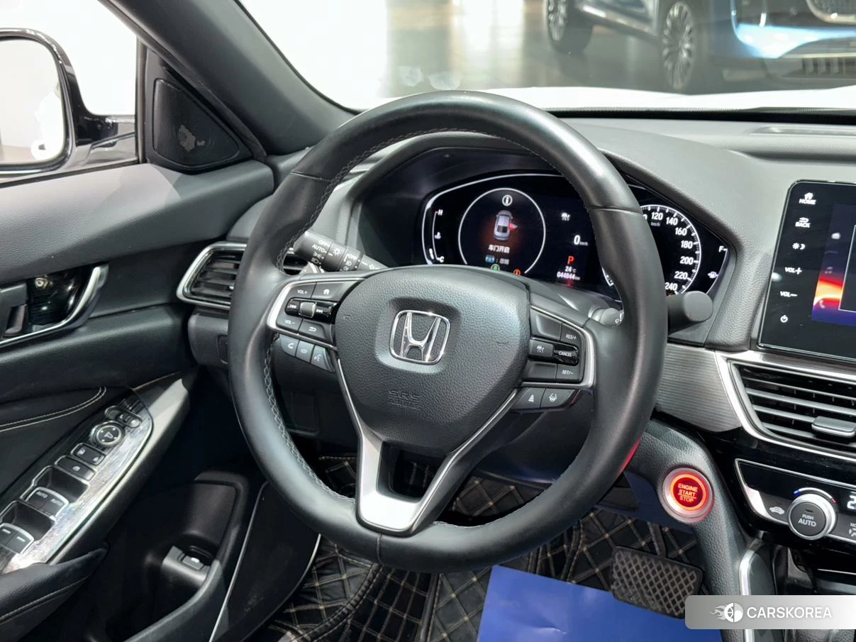 Honda Inspire 2021 Белый из Китая