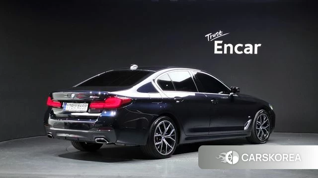 BMW 5 Series (G30) 2021 Черный из Кореи