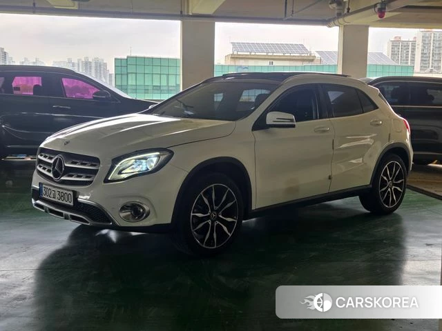 Mercedes-Benz GLA-Class X156 2018 Белый из Кореи