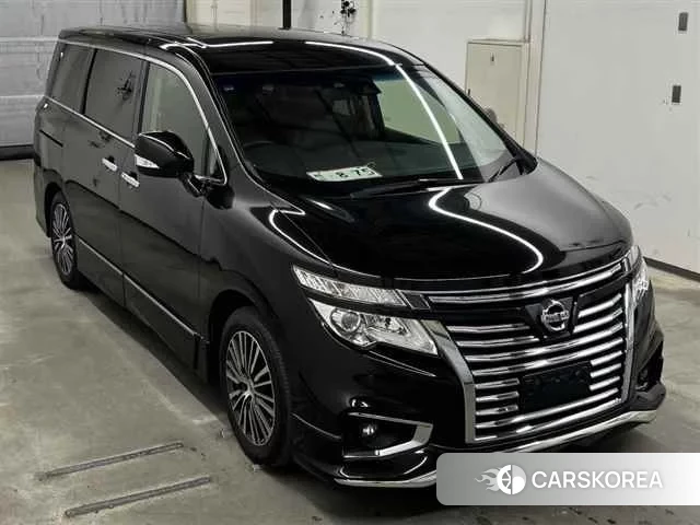Nissan Elgrand 2019 из Японии