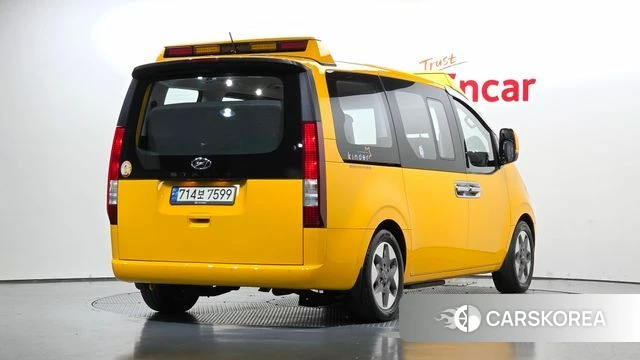 Hyundai Staria 2021 Желтый из Кореи