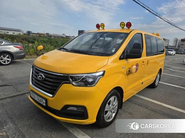 Hyundai The New Grand Starex 2018 Желтый из Кореи