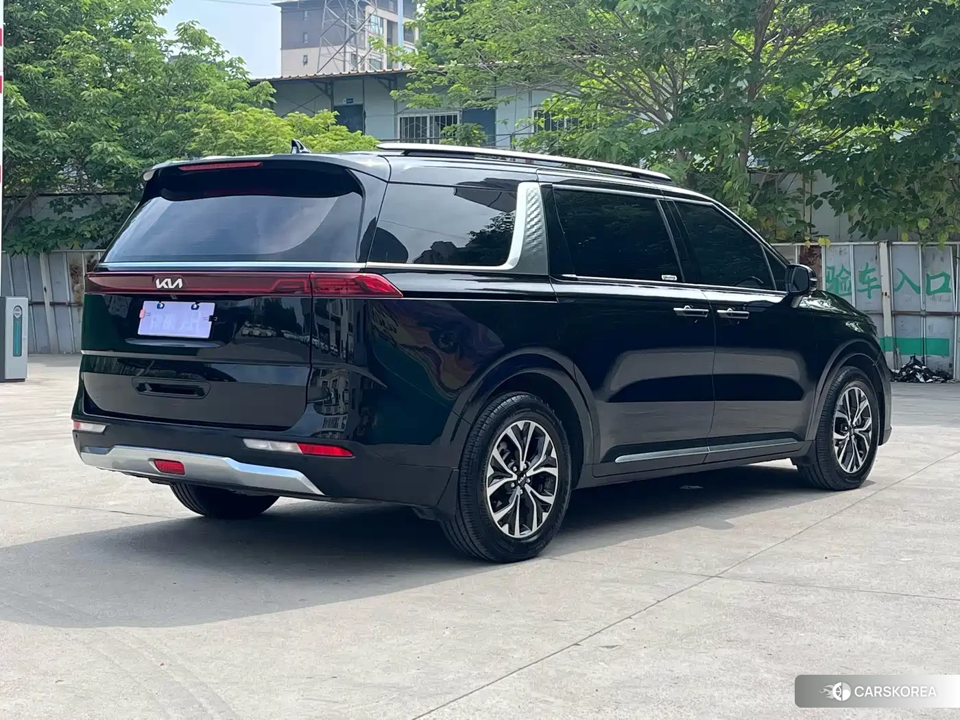 Kia Carnival 2023 Черный из Китая
