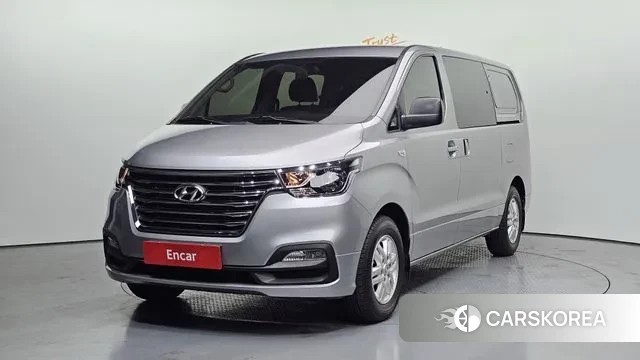 Hyundai The New Grand Starex 2020 Серебристо-серый из Кореи