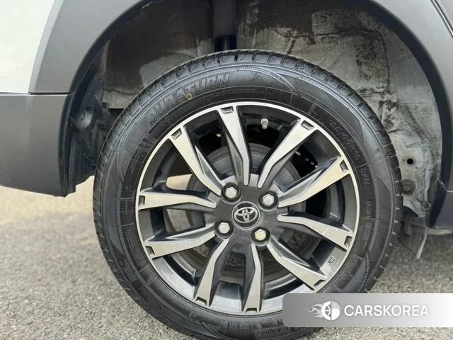 Toyota Yaris L 2021 Белый из Китая