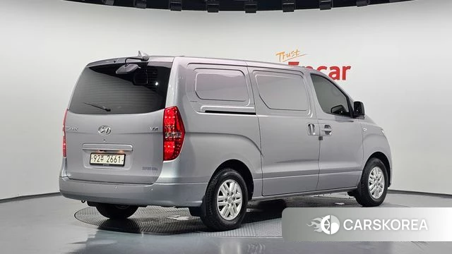 Hyundai The New Grand Starex 2020 Серебристо-серый из Кореи